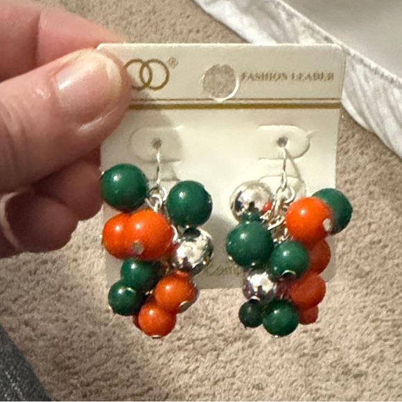 Fashion Leader Jewelry - Elegant Green and Orange Beaded Earrings